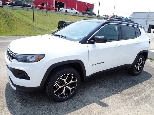 Bright White Clearcoat 2026 Jeep Compass SUV / Crossover Four-Wheel Drive 8-Speed Automatic