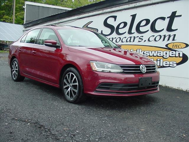 2017 Volkswagen Jetta SE 1.4T EPA40MPG Highway 1.4T SE 4dr Sedan 5M