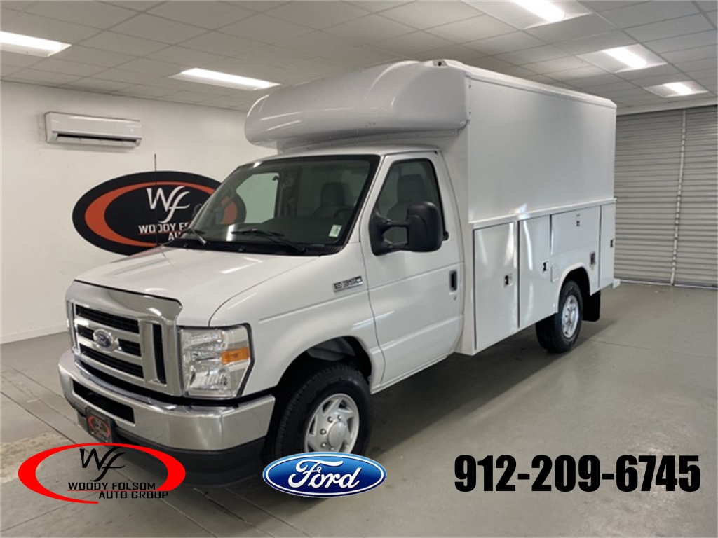 2025 Ford E-350SD Cutaway