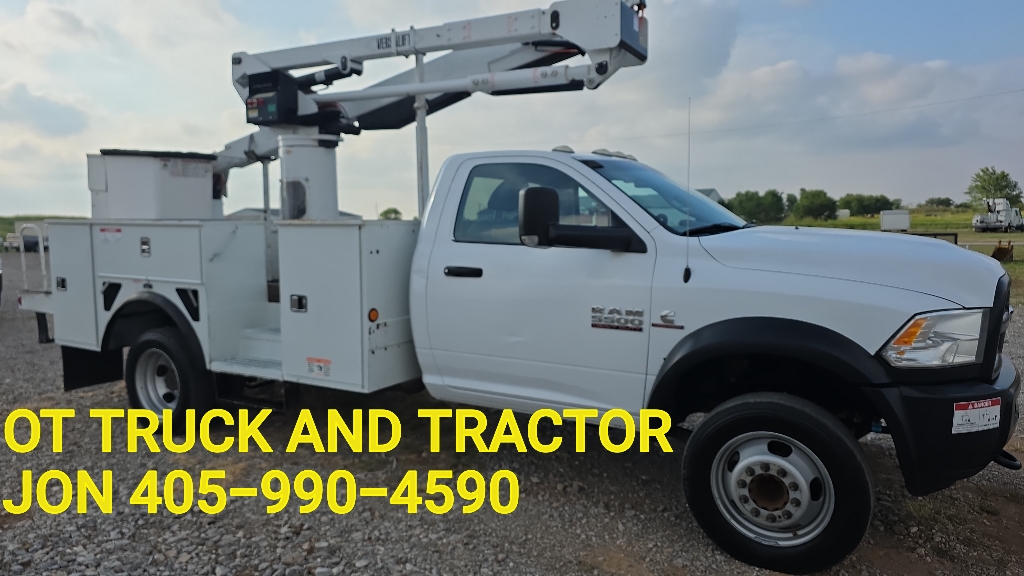 2018 Dodge 5500 4wd 45ft Insulated Bucket Truck 6.7L Diesel Versalift SST40EIH