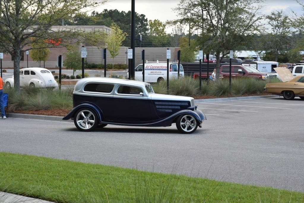 1933 Ford 2 DOOR SEDAN  photo