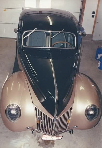 The 1939 Ford Tudor Deluxe 