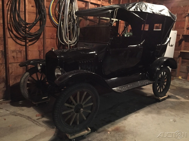 1922 Ford Model T 3-Door Touring  photo