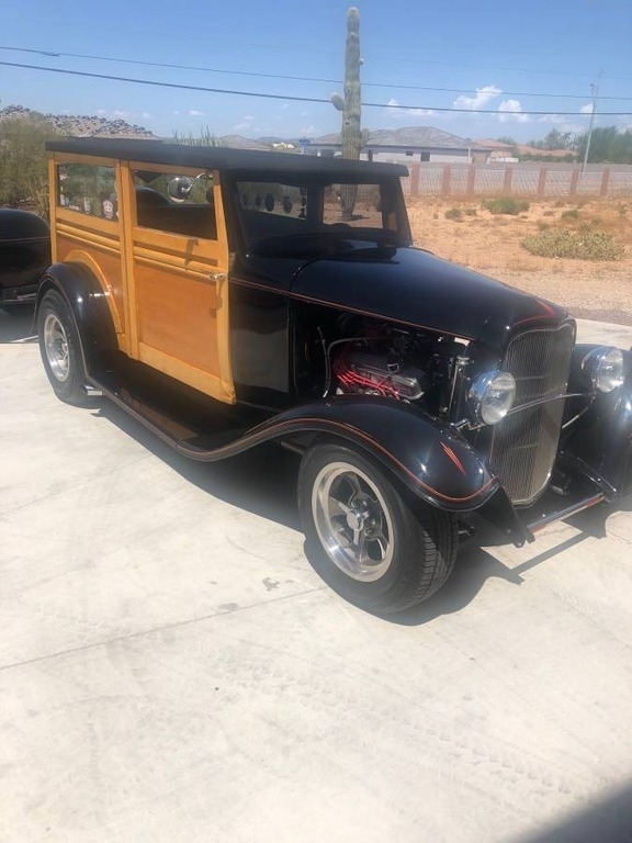 1932 Ford Custom Woody Wagon with Matching Trailer