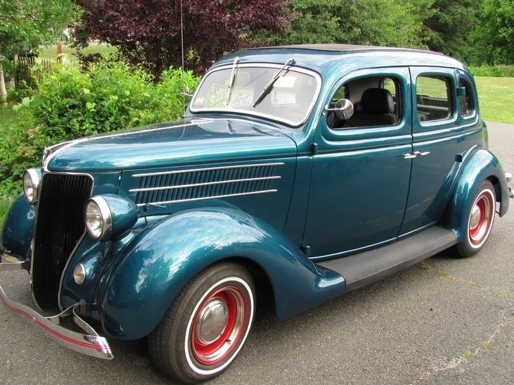 1936 Ford Fordor Touring Sedan
