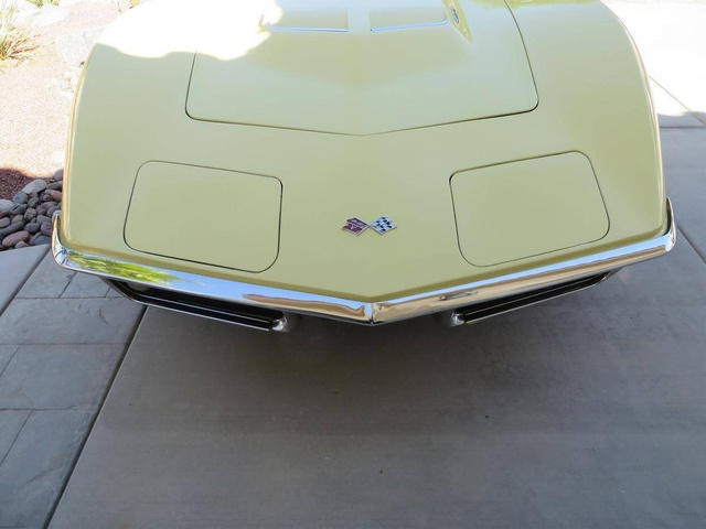 1968 Chevrolet Corvette Roadster photo