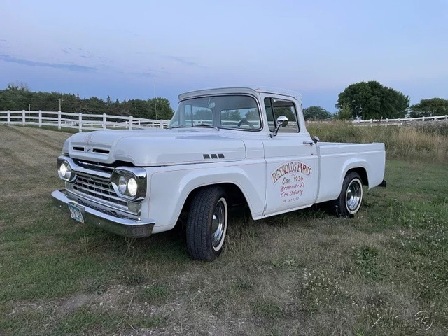 The 1960 Ford F-100 2WD photos