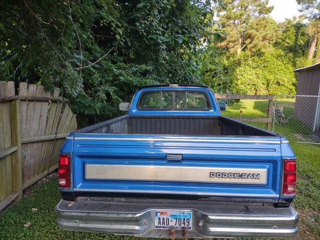 1988 Dodge Ram 150 photo