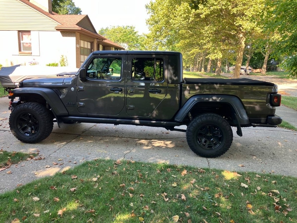 2020 Jeep Gladiator Sport Pickup