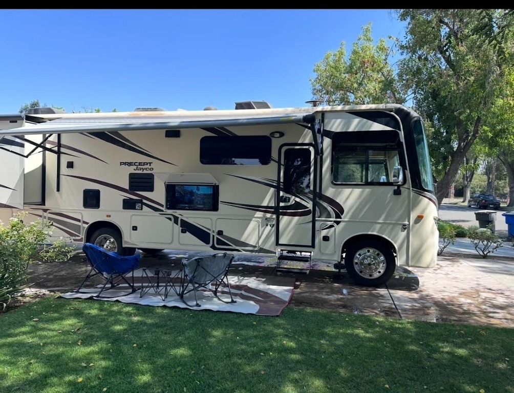 2018 Jayco Precept 35S V10