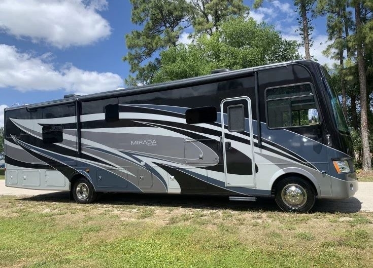 2018 Coachmen Mirada 35LS V10