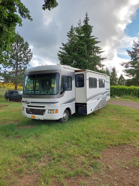 2006 Fleetwood Flair 33R Triton