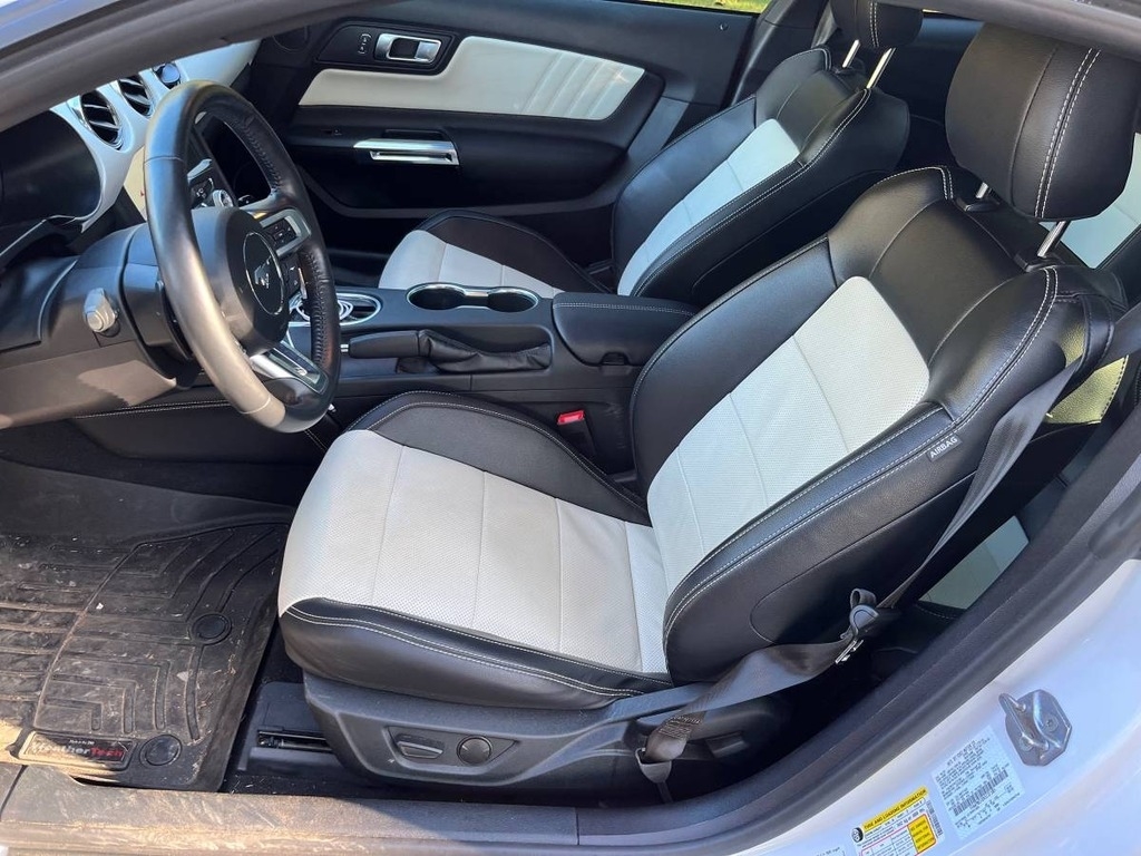 2022 Ford Mustang GT Premium photo