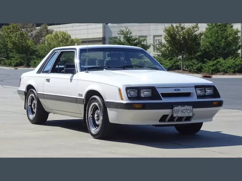1986 Ford Mustang LX photo