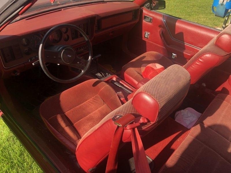 1985 Ford Mustang GT photo