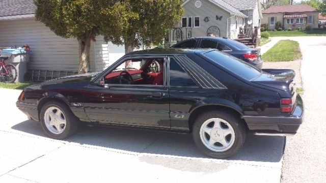 1985 Ford Mustang GT photo