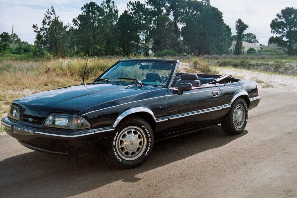 1992 Ford Mustang LX photo