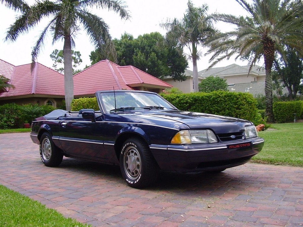 1992 Ford Mustang LX photo