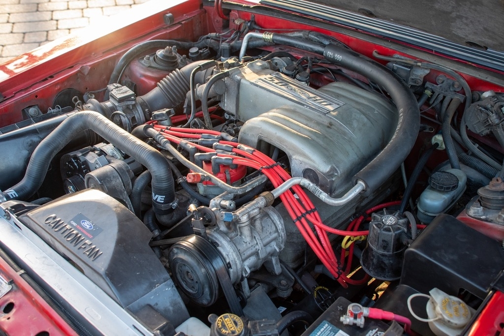 1992 Ford Mustang GT photo