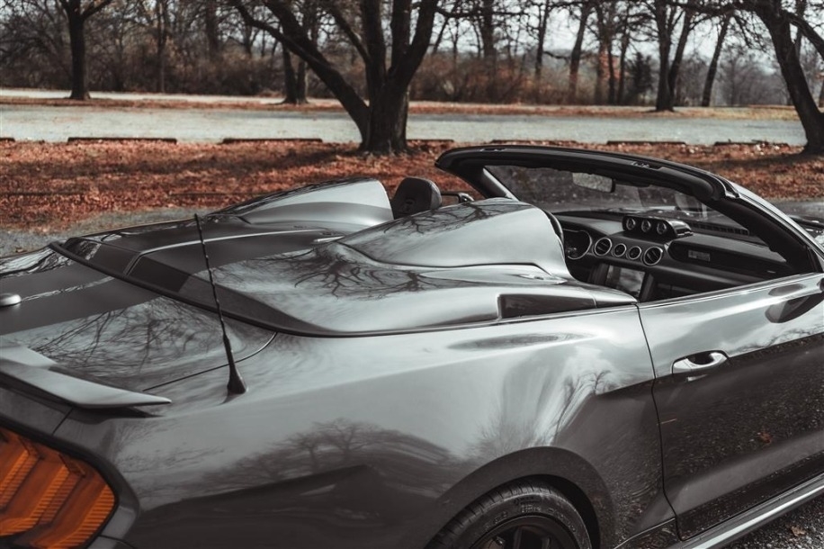 2021 Ford Mustang GT Premium photo