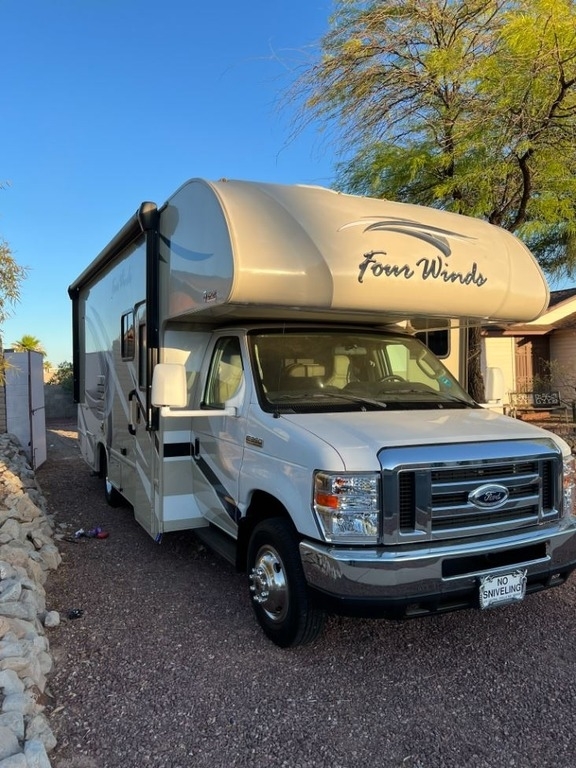 2018 Thor Motor Coach Four Winds 24F V10