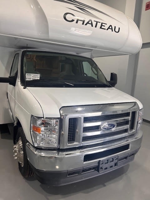 2024 Thor Motor Coach Chateau 27R Class C RV Stock#232736