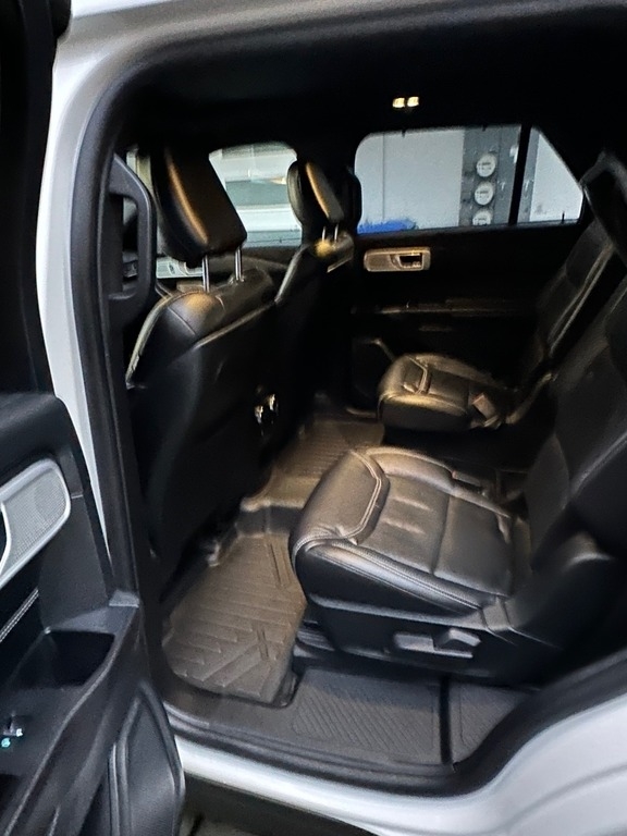 2020 Ford Explorer ST photo