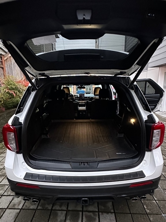 2020 Ford Explorer ST photo