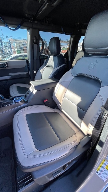 2022 Ford Bronco Wildtrak  photo