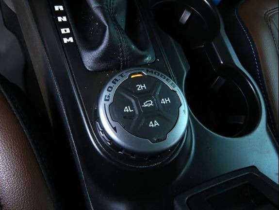 2022 Ford Bronco Outer Banks Advanced photo