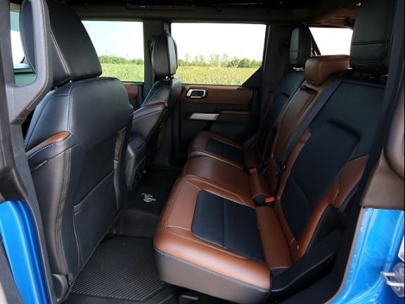 2022 Ford Bronco Outer Banks Advanced photo