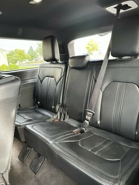 2020 Ford Expedition Max Limited photo