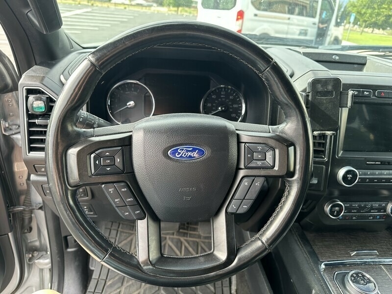 2020 Ford Expedition Max Limited photo