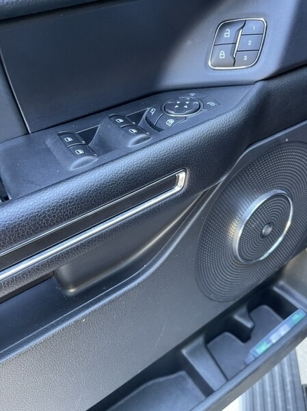 2019 Ford Expedition Max Limited photo