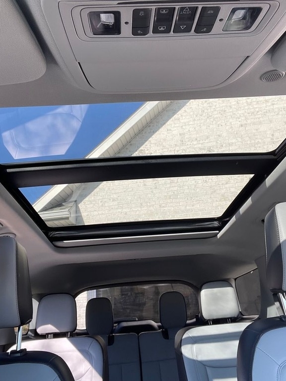 2021 Ford Explorer XLT photo