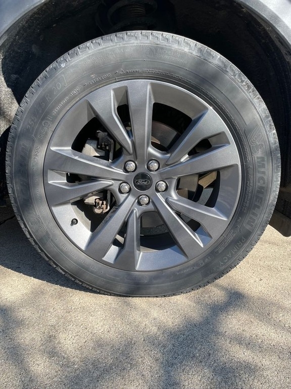 2021 Ford Explorer XLT photo