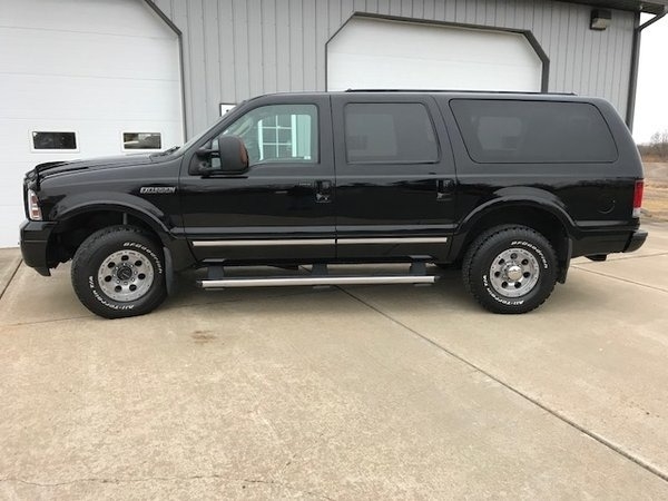 2005 Ford Excursion Limited photo