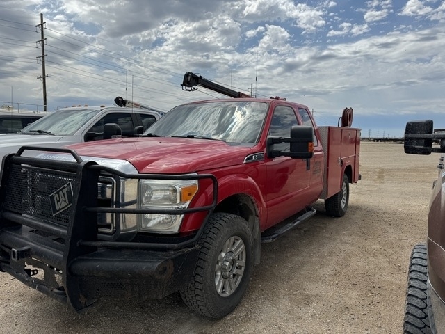 2013 Ford 250 with IMT 3203i Crane Ford 6.7-L V-8 OHV 16V Diesel