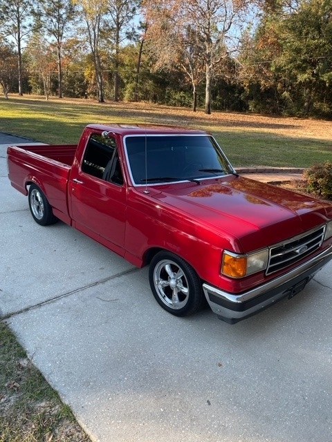 1991 Ford F-150 S photo