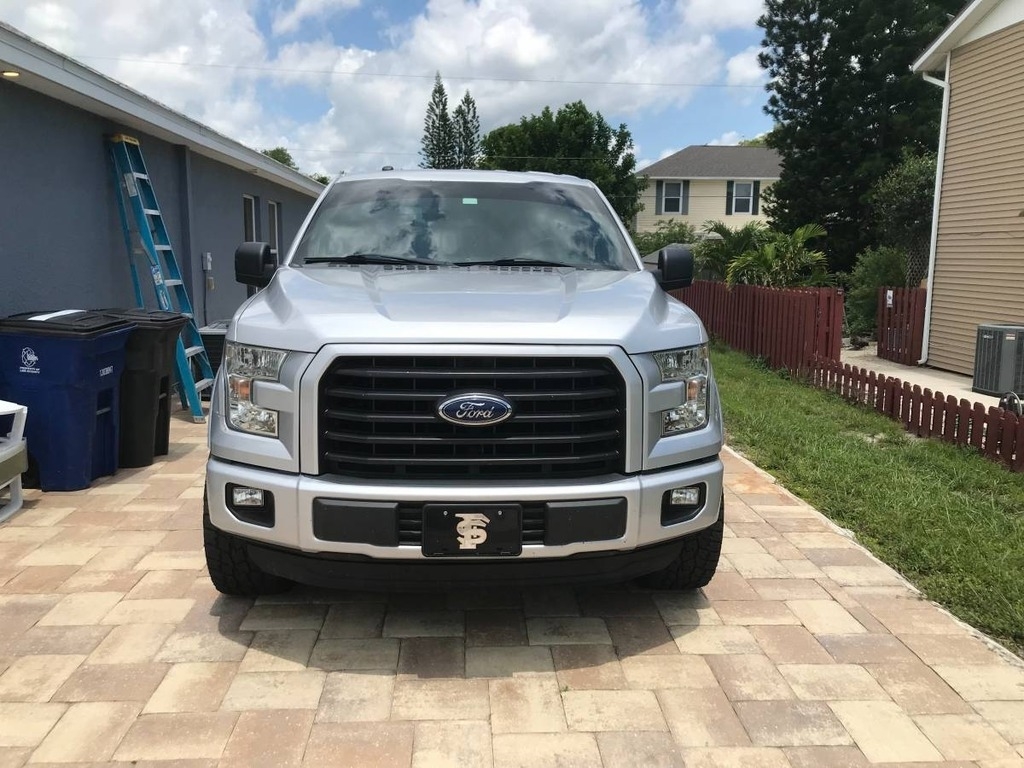 2016 Ford F-150 XLT photo