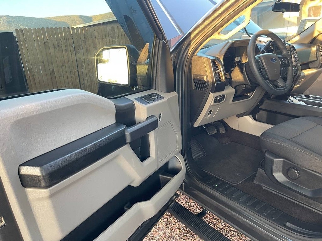 2020 Ford F-150 XLT photo