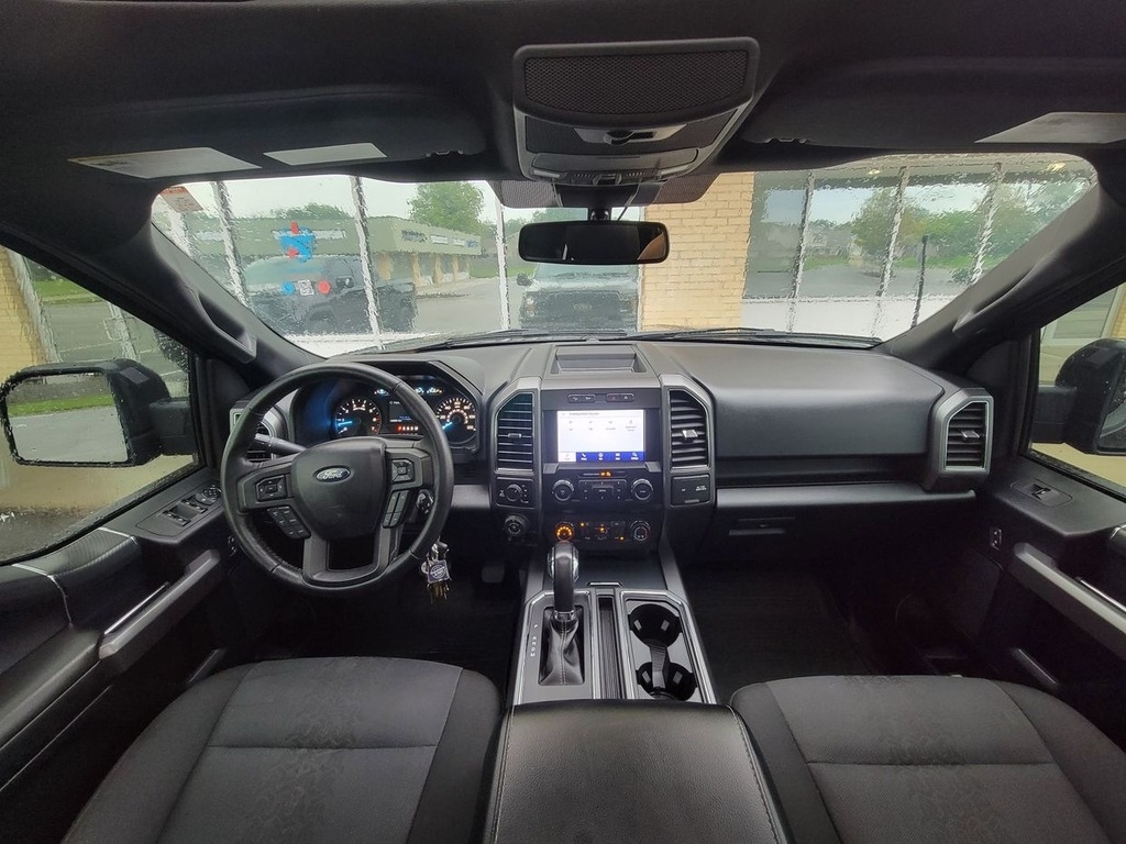 2020 Ford F-150 XLT photo