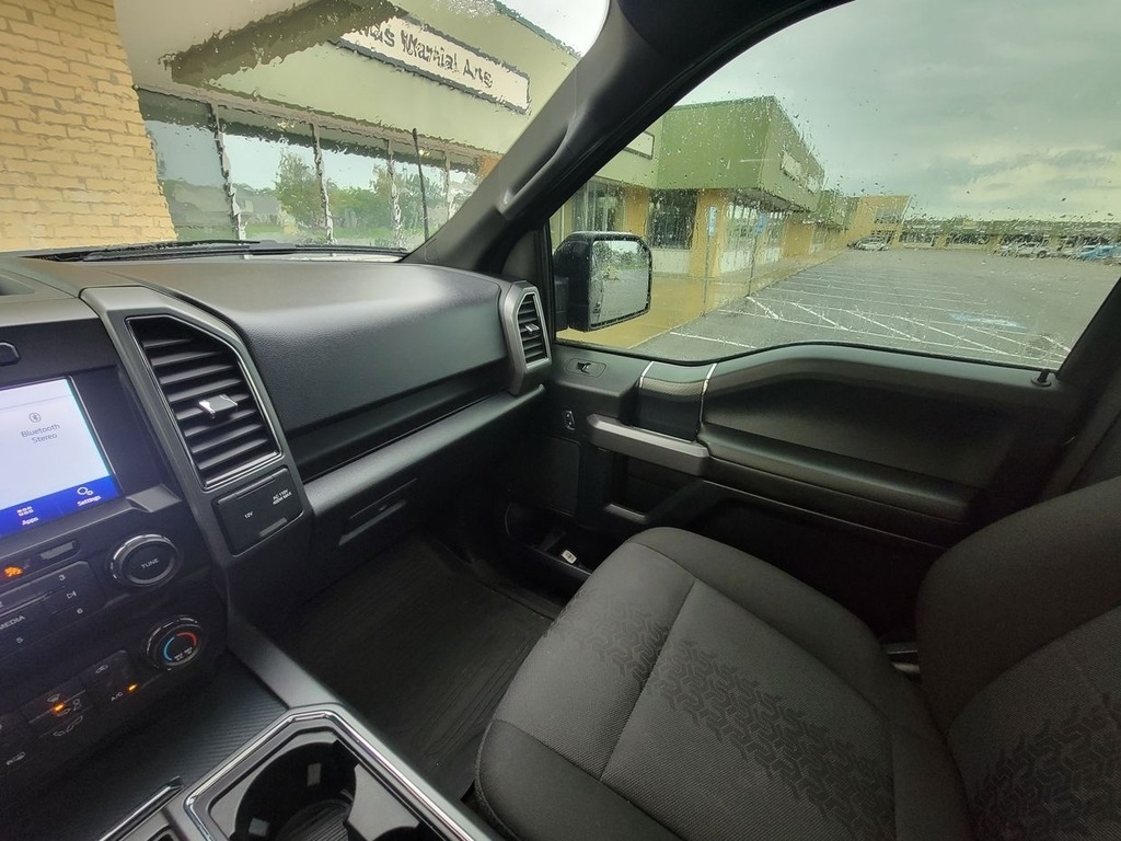 2020 Ford F-150 XLT photo