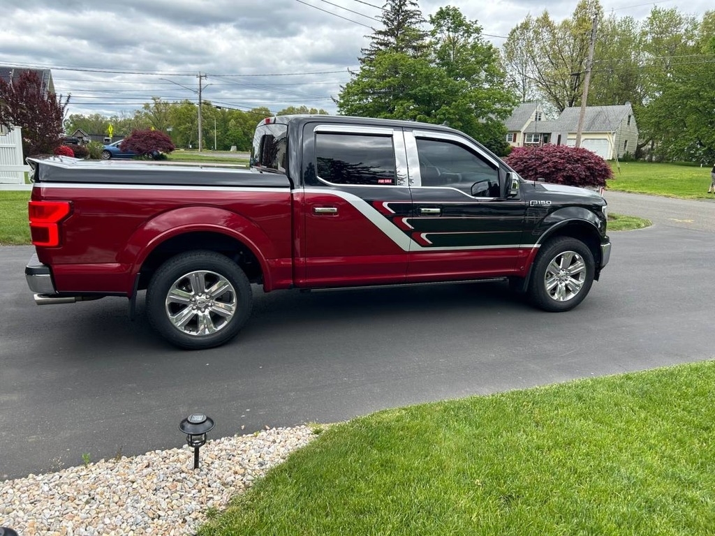 2019 Ford F-150 Lariat photo