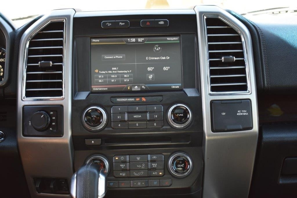 2015 Ford F-150 Platinum photo