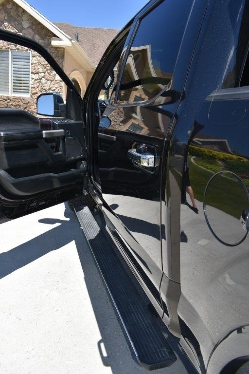 2015 Ford F-150 Platinum photo