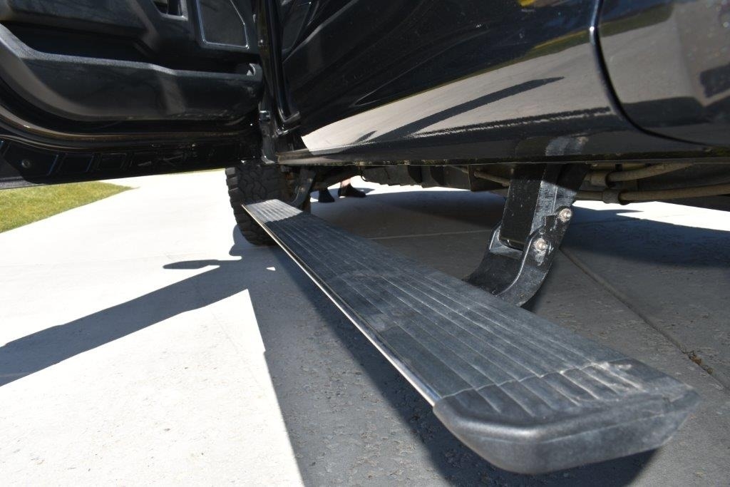 2015 Ford F-150 Platinum photo