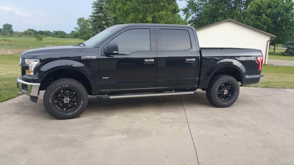 2015 Ford F-150 XLT photo