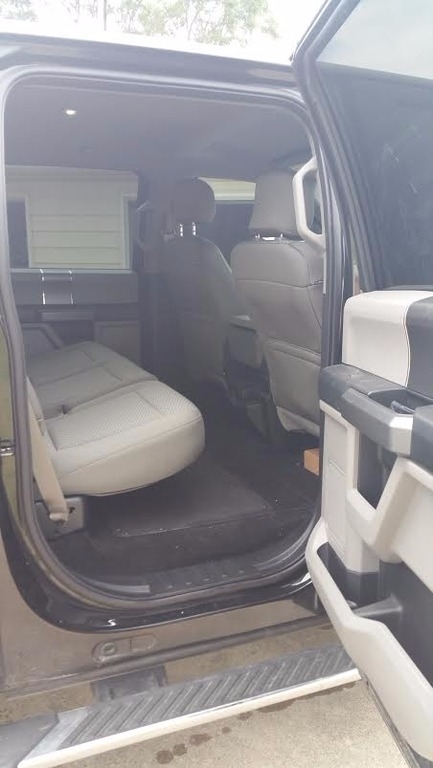 2015 Ford F-150 XLT photo