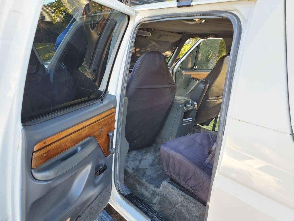 1993 Ford F-150 XLT photo